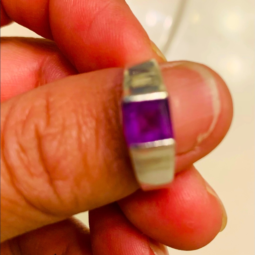 Size 6/7 purple stone ring silver